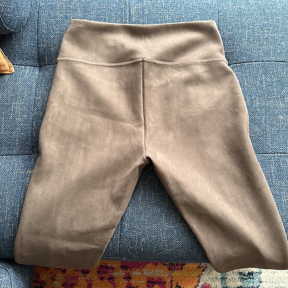 Andrew Marc Leggings - Picture 3 of 5